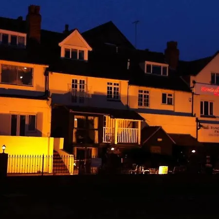Hotel Sparkle Quinton