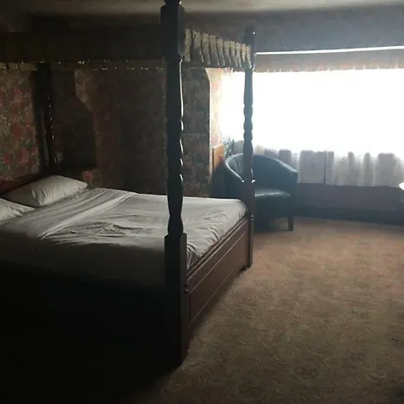 Sparkle Hotel Quinton